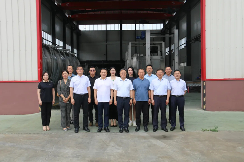 青島市政協副主席薄濤一行十余人蒞臨銳智智能考察調研 青島市政協副主席薄濤一行十余人蒞臨銳智智能考察調研